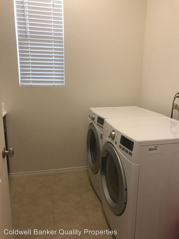 4968 Princess Dr - Photo 3 of 29