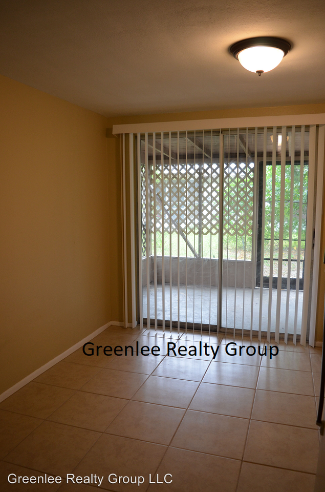 High St - Photo 3 of 9