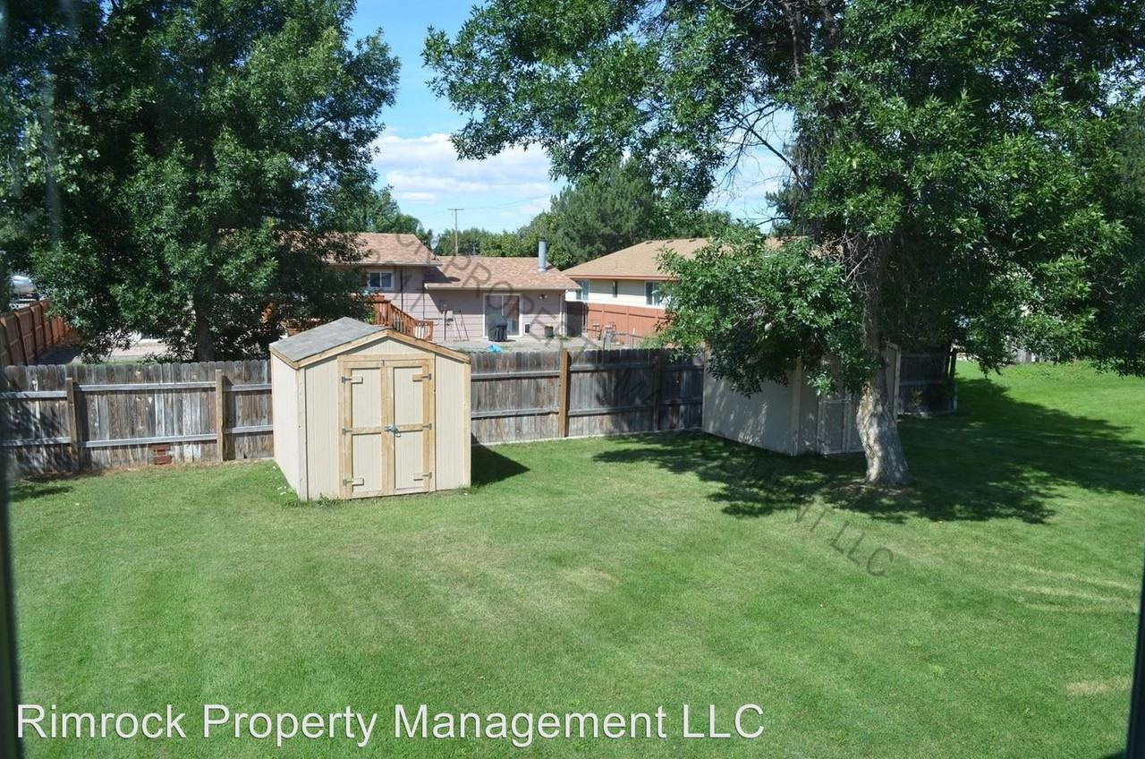 1061 & 1063 Wiloma - Photo 3 of 9