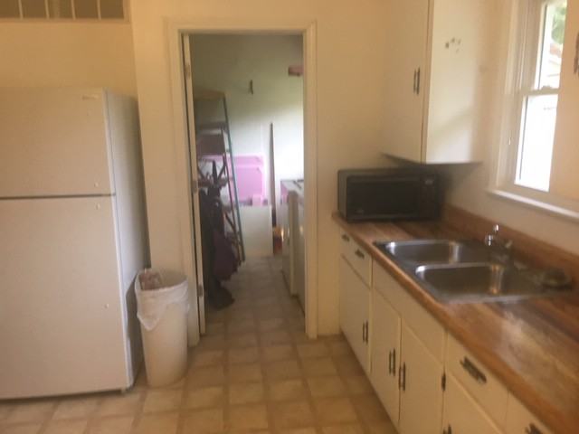 541 Mary Ellen Rd - Photo 3 of 11
