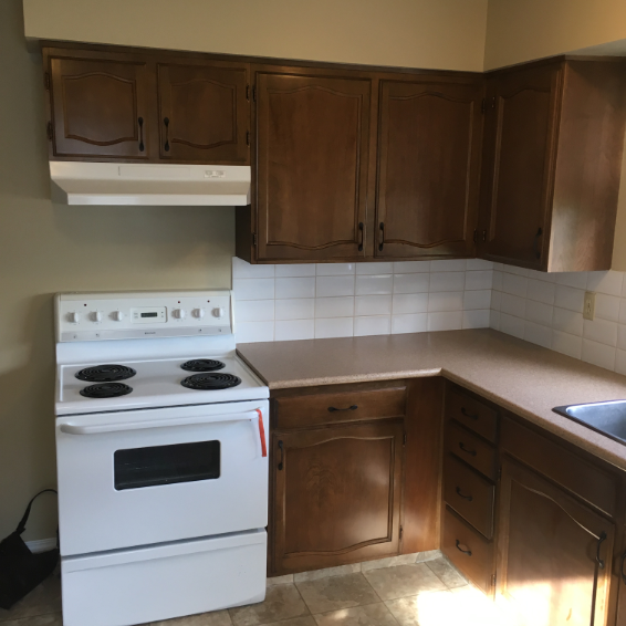 4303 74 St NW - Photo 3 of 12