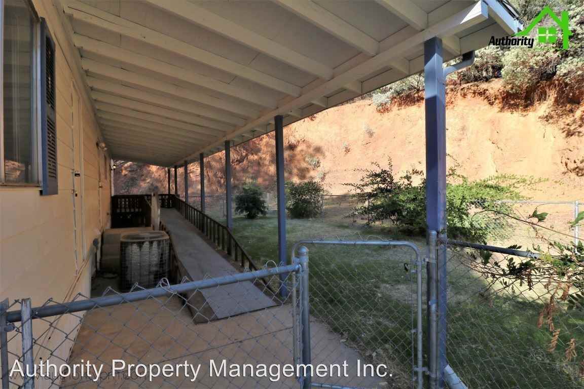 19882 Copper Canyon Rd - Photo 3 of 25