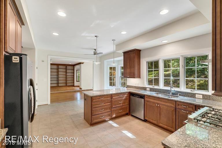 7809 Trafalgar Pl - Photo 2 of 4