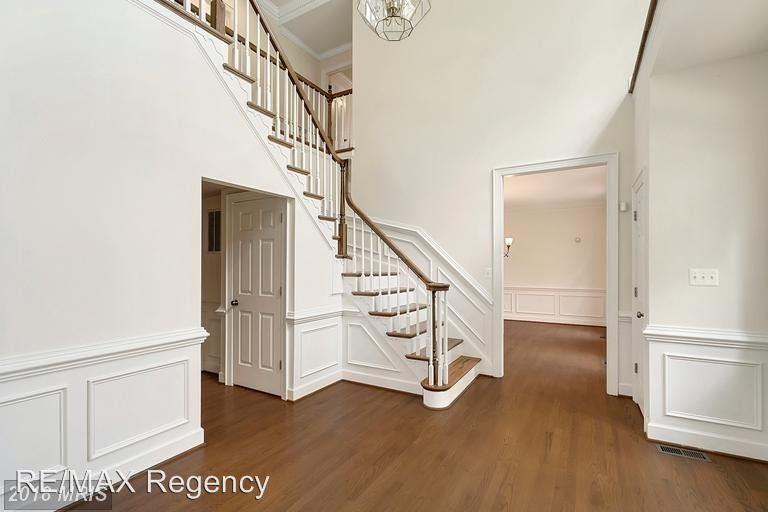 7809 Trafalgar Pl - Photo 3 of 4