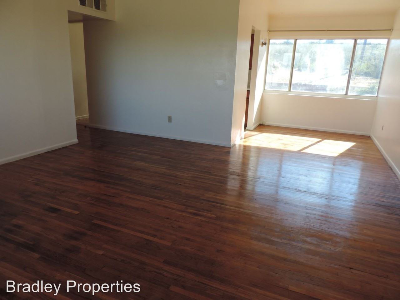 125 Ave De La Loma - Photo 2 of 11