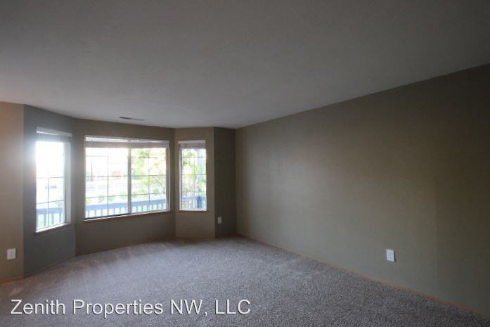 4802 NE 155th Ave - Photo 2 of 16