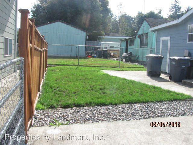 717 E 9th St - Photo 2 of 8