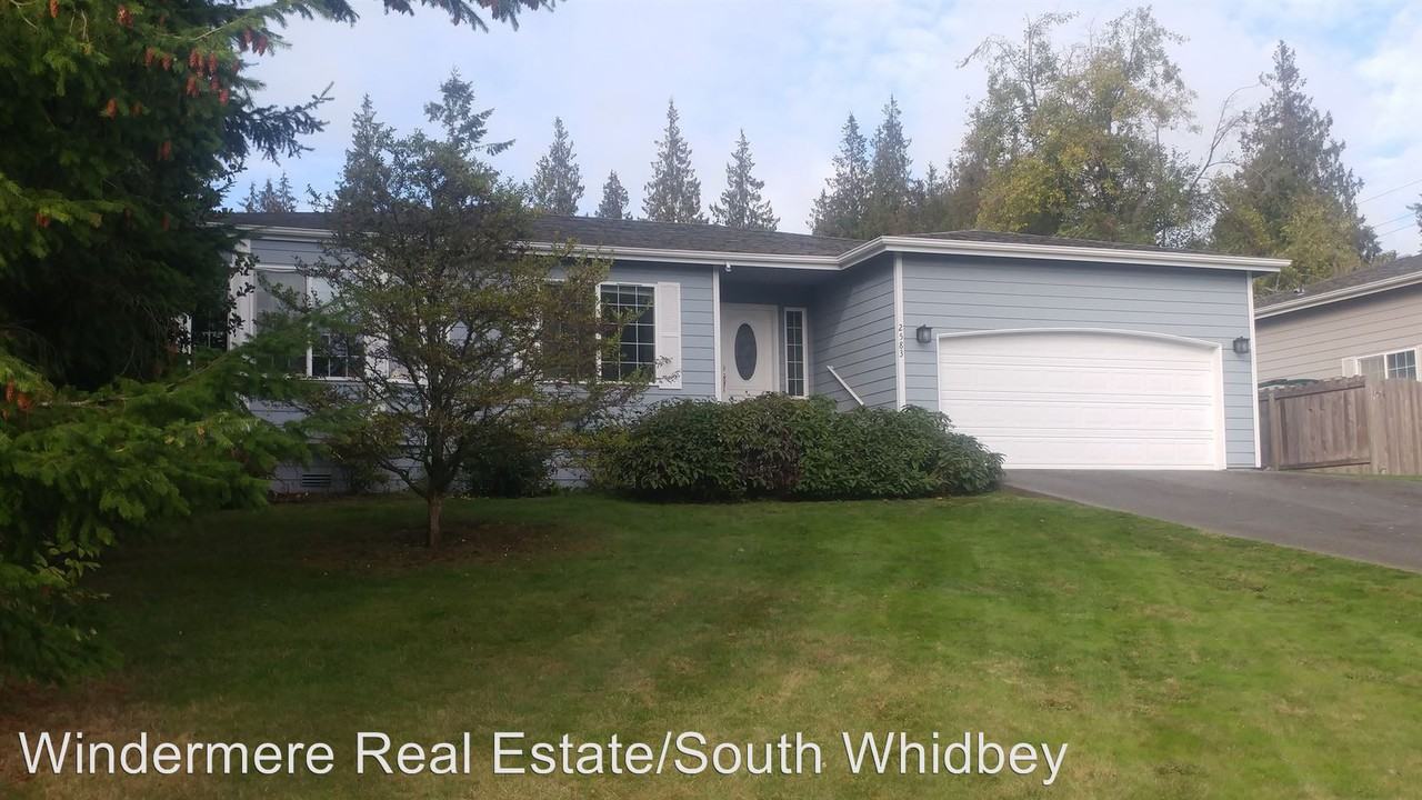 2583 Hillis Dr - Photo 2 of 18