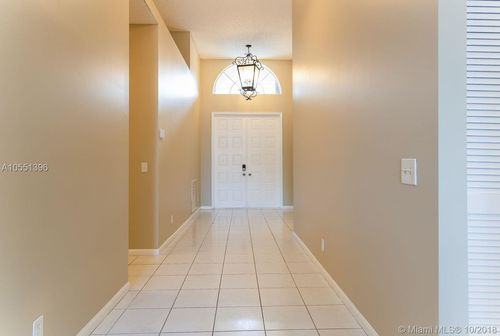 5536 Lake Tern Ct - Photo 2 of 8