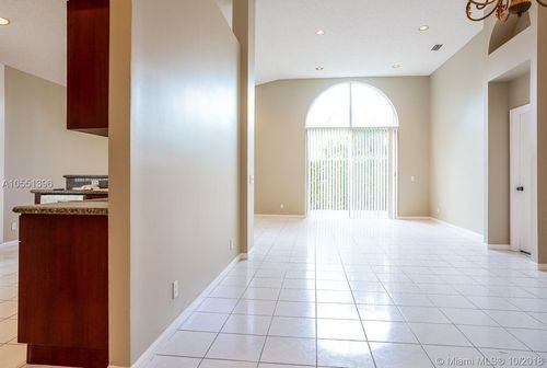 5536 Lake Tern Ct - Photo 3 of 8