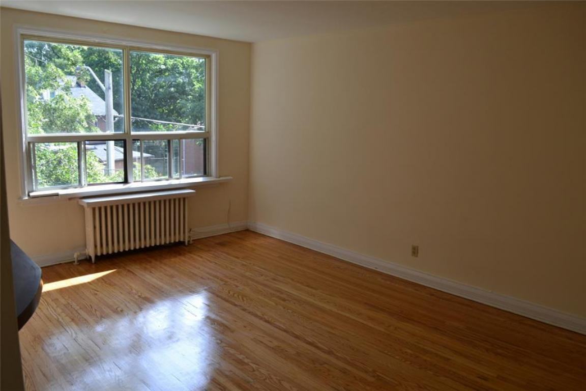 Albert Apartments - Photo 3 of 7