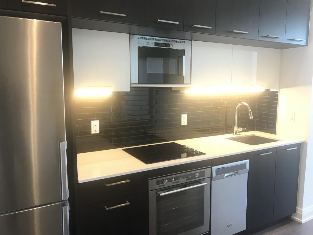 Avenue on 7 - Photo 2 of 19