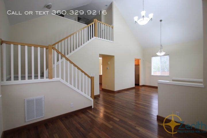 1904 NE 155th Cir - Photo 2 of 24