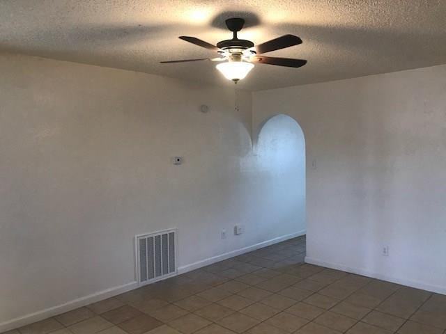1765 Farleigh Ct - Photo 3 of 10