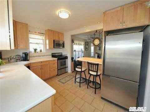 18 1st Ave - Photo 3 of 10