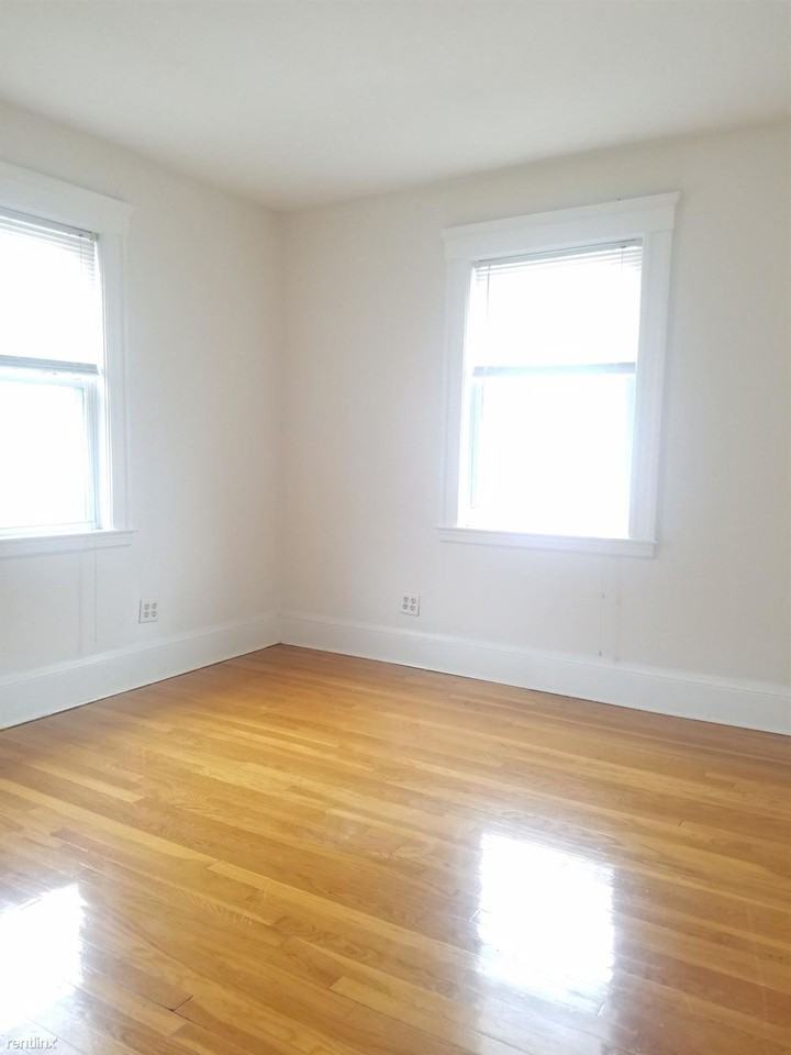 23 Duncklee St - Photo 3 of 12