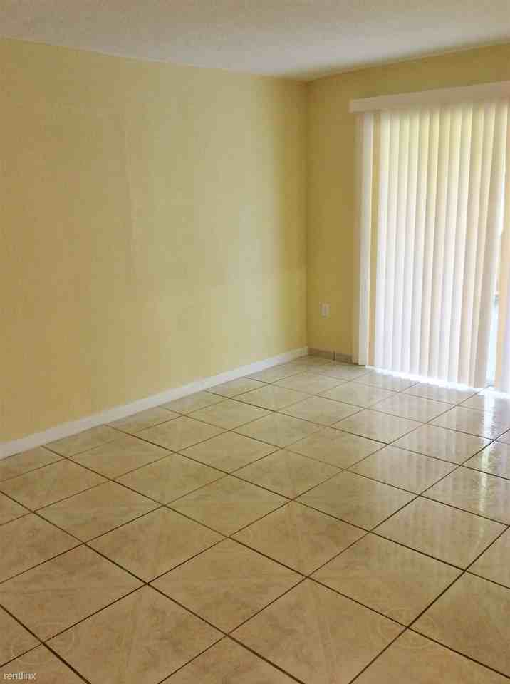 21221 NW 29th Ave - Photo 2 of 12