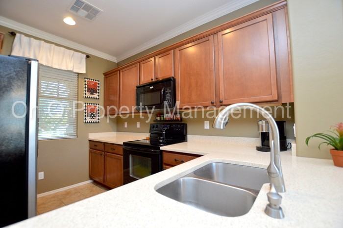 1721 S Roanoke St - Photo 2 of 19