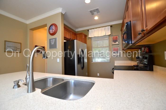 1721 S Roanoke St - Photo 3 of 19