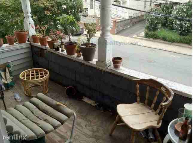 28 Foster St #34 - Photo 2 of 6