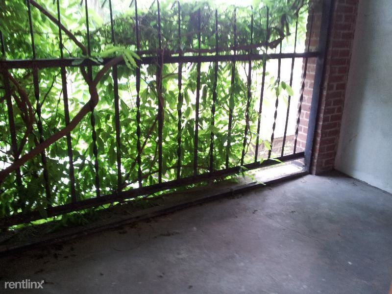 321 S Huntington Ave - Photo 2 of 9