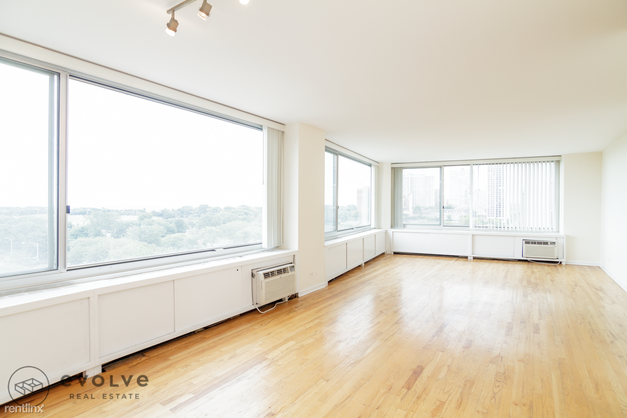 Apartments at 4600 Clarendon - Photo 2 of 2