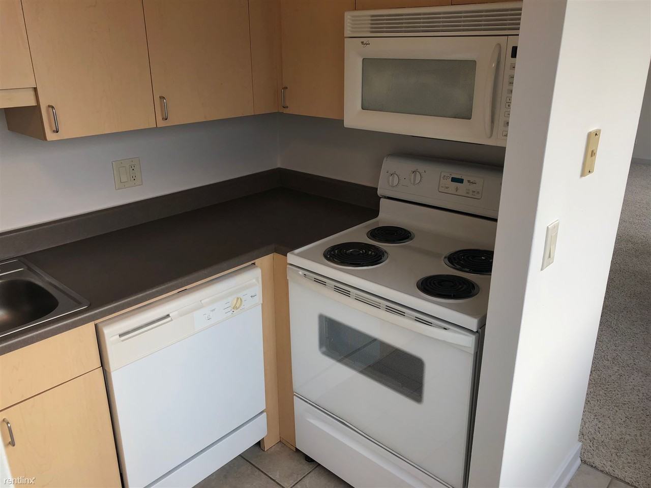 1275 S Michigan Ave - Photo 2 of 6