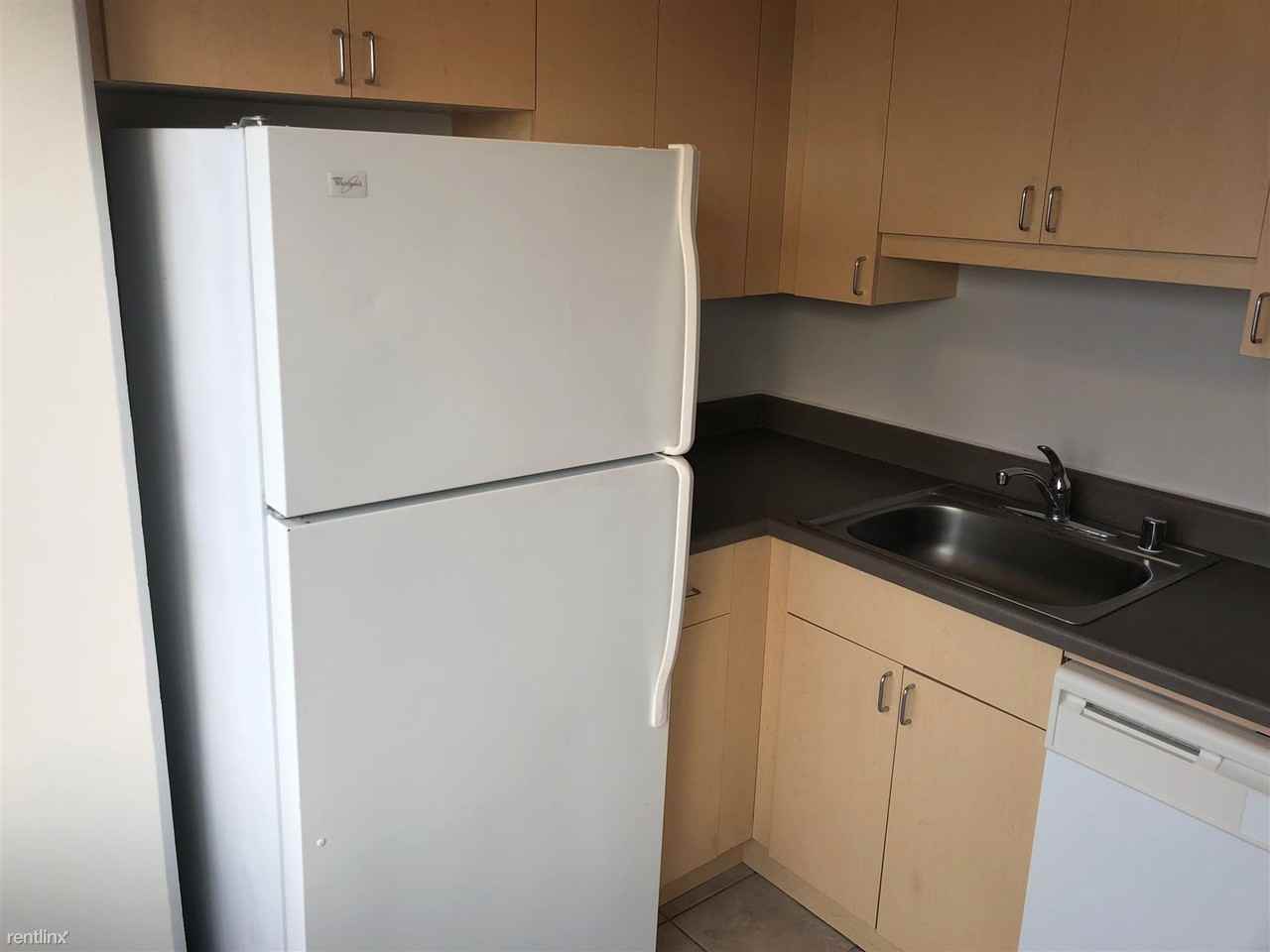 1275 S Michigan Ave - Photo 3 of 6