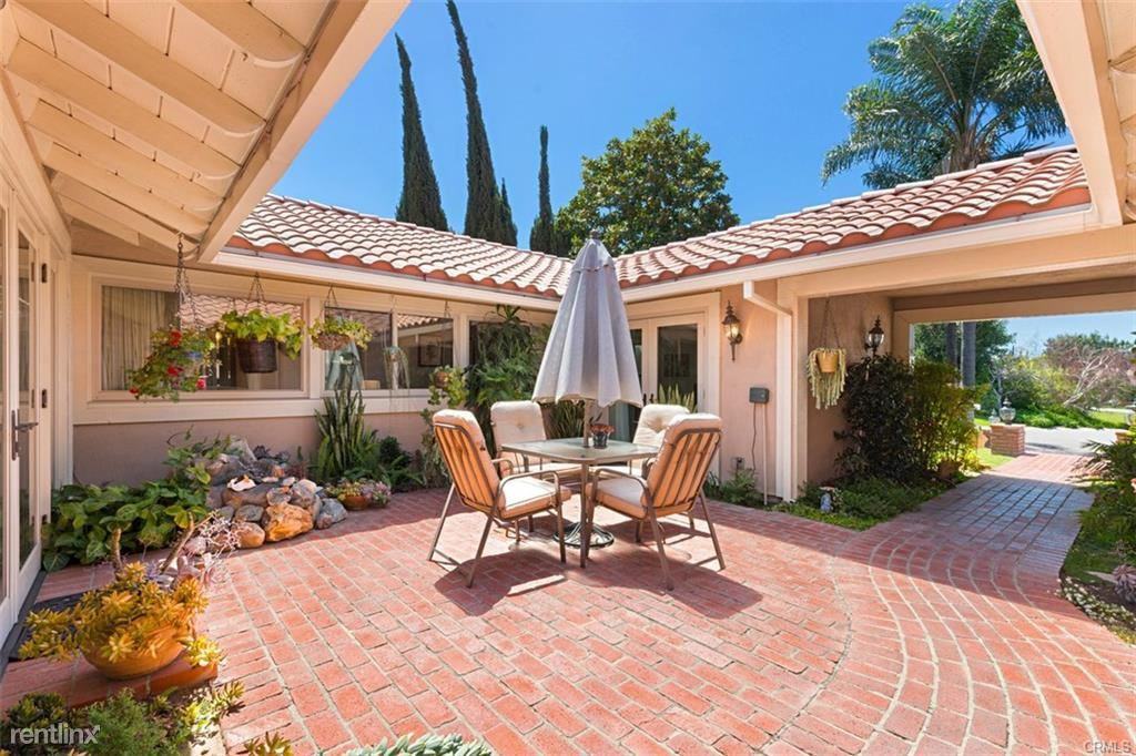 17882 Bishop Cir - Photo 2 of 41