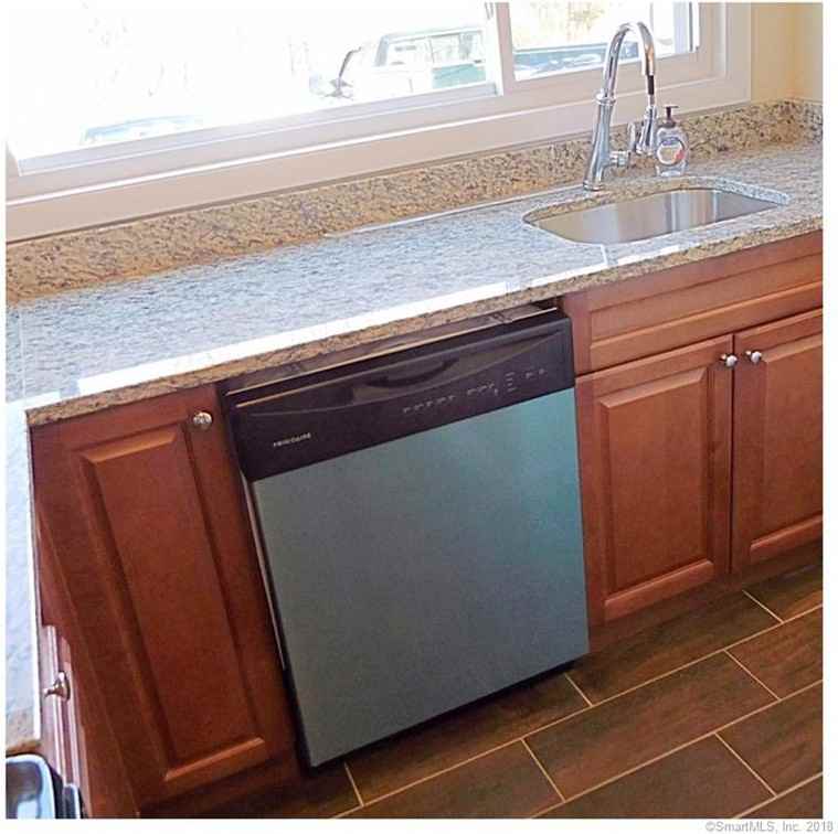 1129 Waterbury Rd #13 - Photo 3 of 26