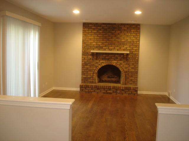 215 S Whispering Hills Dr - Photo 2 of 9