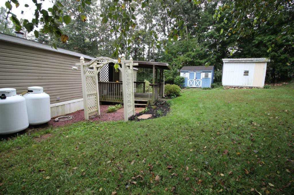 6059 Wertztown Rd - Photo 3 of 13