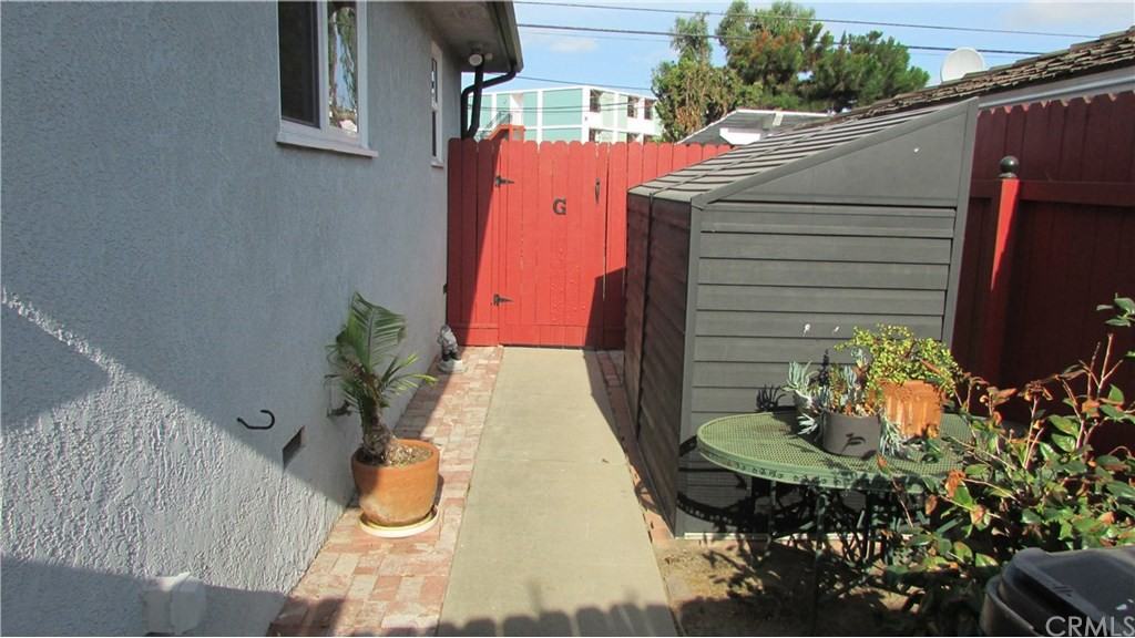 1541 N Greenbrier Rd - Photo 3 of 16