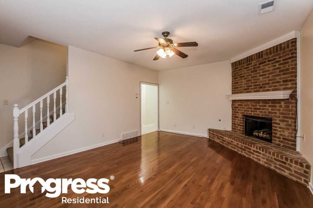 10086 Woodland Birch Cove - Photo 2 of 16