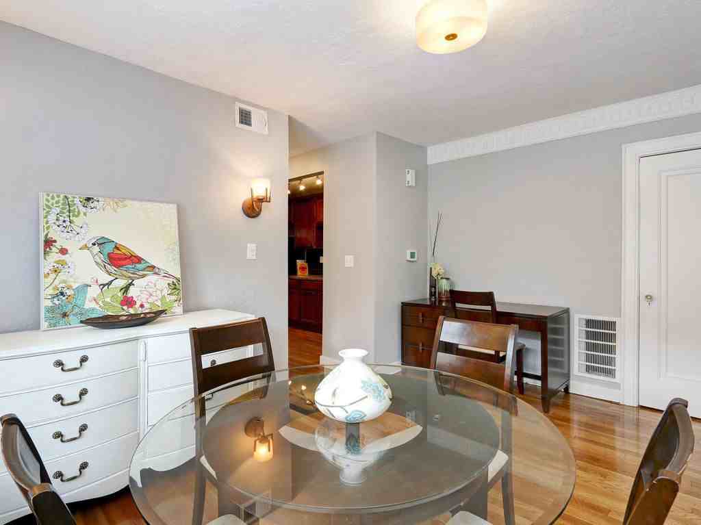 4502 Broadway Blvd - Photo 2 of 7