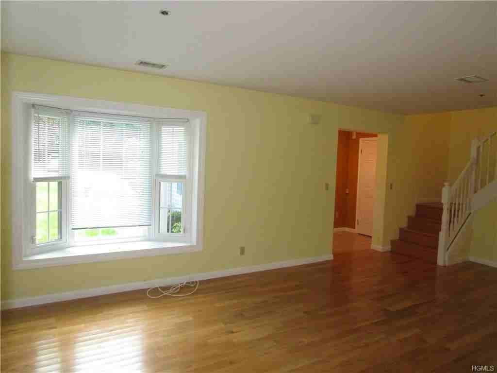 104 Watch Hill Dr - Photo 2 of 26