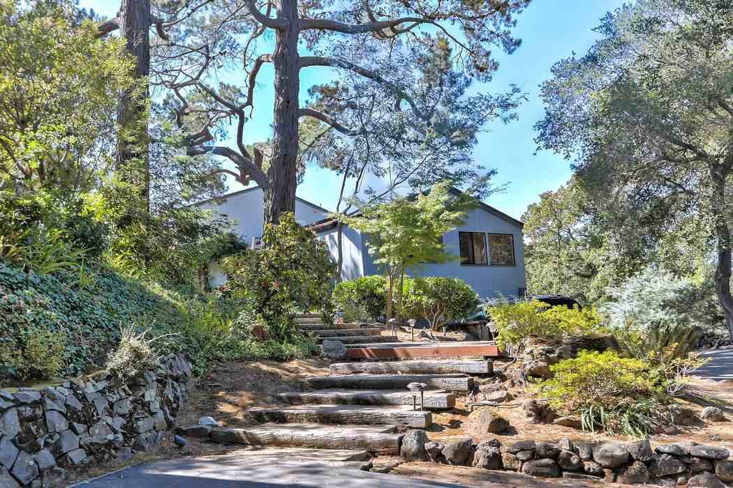 112 Stonegate Rd - Photo 2 of 47