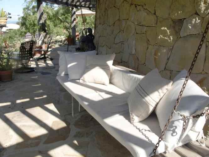 2323 Foothill Ln - Photo 3 of 20