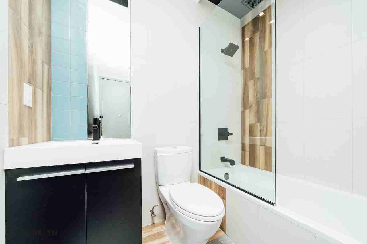 675 Grand Street #25MM