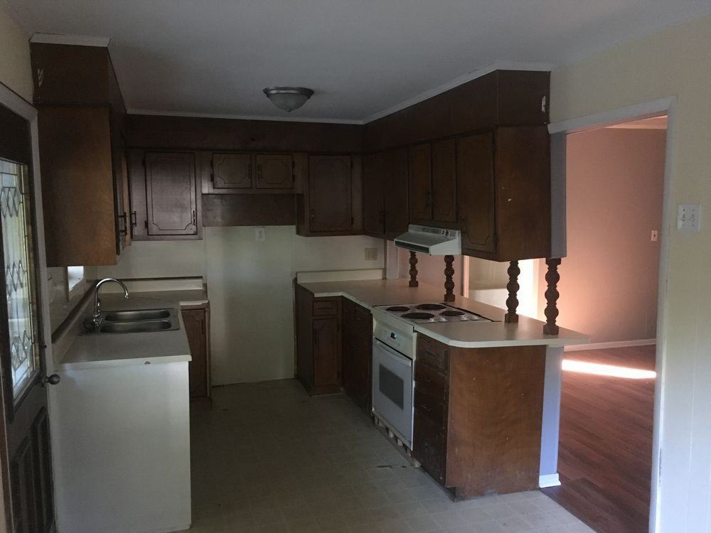 294 Alliance Rd - Photo 2 of 9