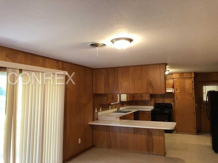 609 S Wheatley St - Photo 2 of 9