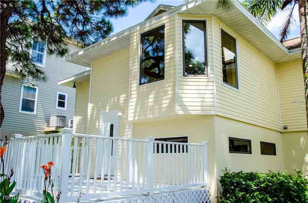 1008 Marsh View Ln - Photo 2 of 38