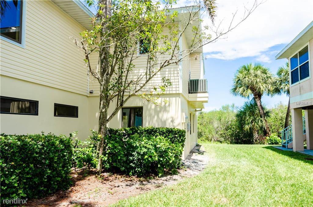 1008 Marsh View Ln - Photo 3 of 38