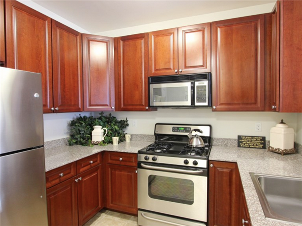 West Palisade Ave - Photo 2 of 15