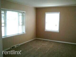 322 Wright St - Photo 3 of 12