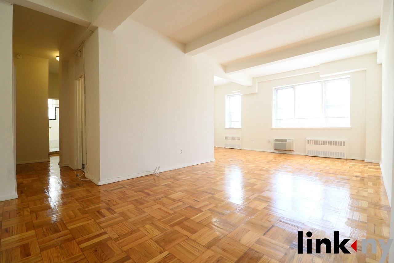 1180 Midland Avenue #MZV