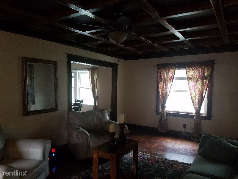 8 E 55th St - Photo 3 of 23