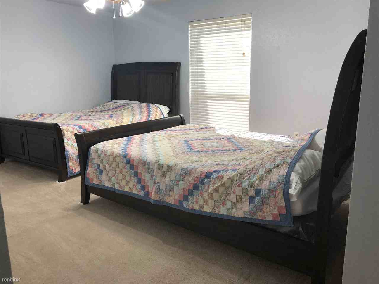 611 Grand Ave - Photo 3 of 5