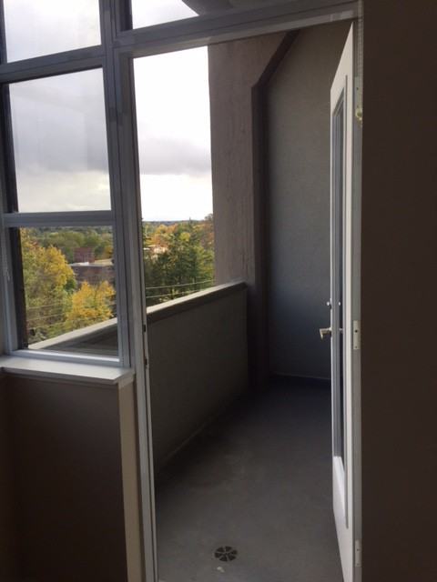 112 Benton Street 405 - Photo 3 of 10