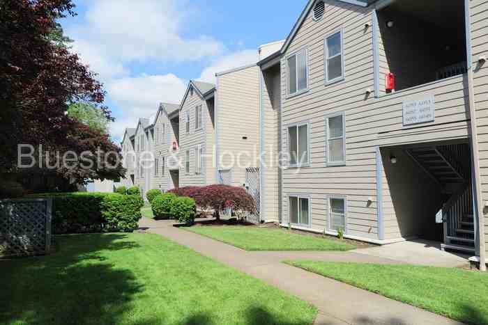 6061 SW Beaverton Hillsdale Hwy - Photo 2 of 16